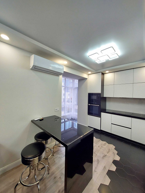 Оренда 1к квартира  в.Мельника 10.Центр ( р-н Стометрівки) Ивано-Франковск - изображение 5