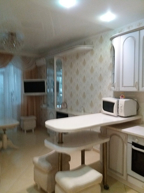 Евродвушка на Новобеличах Наумова 66 метро Академгородок Київ - зображення 2