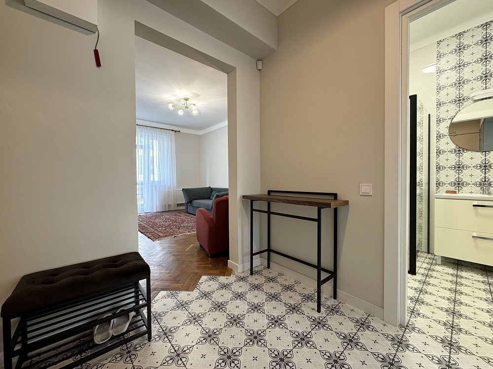 Атмосферна квартира неподалік центру Львів - зображення 2