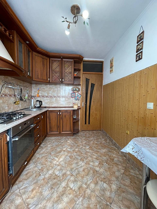 Оренда 3 кімнатної квартири по вул В. Веливока, (р-н Новознесенська) Львів - зображення 2