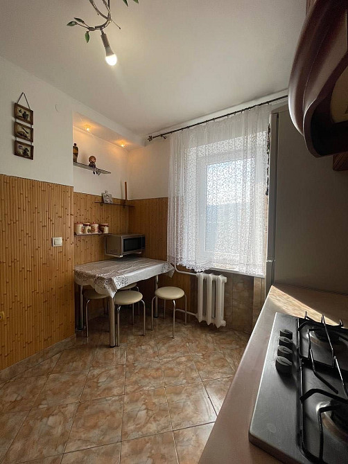 Оренда 3 кімнатної квартири по вул В. Веливока, (р-н Новознесенська) Львів - зображення 3