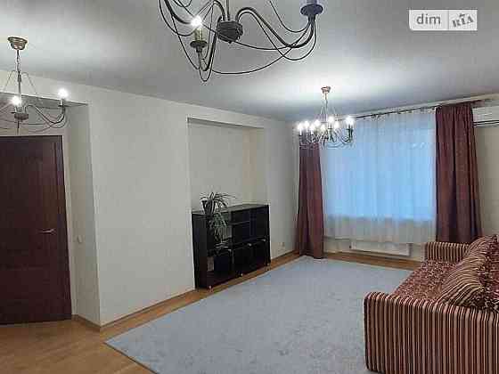 Оренда 2-кімнатної квартири на вул. Зелена
Личаківський р-н. Є балкон Львів