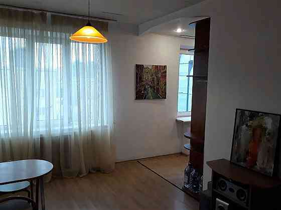 центр метро Печерська 3-х кімнатна Київ