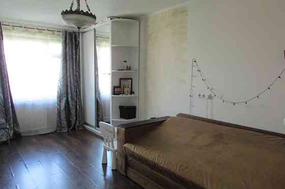 Станція метро ШУЛЯВСЬКА. вул. Андрія Мельника, 14 Г Київ