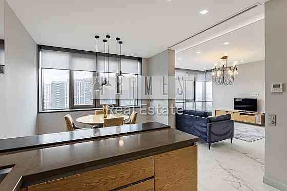 Простора видова квартира з дизайнерським ремонтом у ЖК River Stone Київ