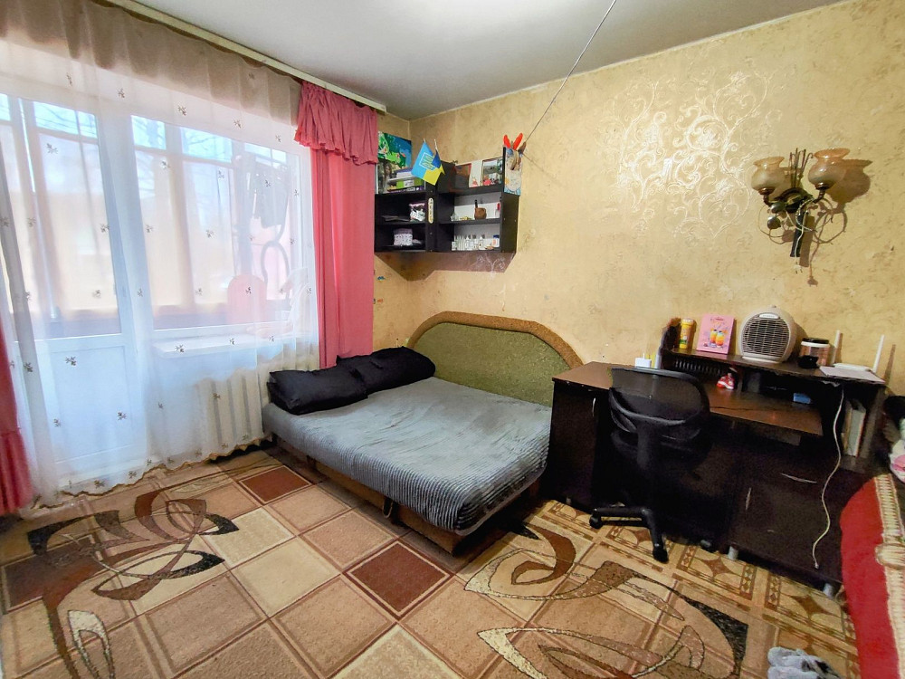 Продам квартиру вул. В.Червонія. Неподалік автовокзалу Чайка Ровно - изображение 1