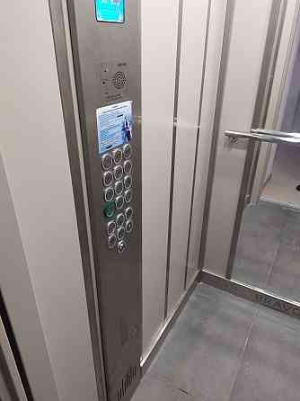 Продаж квартири, Здана, видова, 3-кімн Бандери-Височана, Центральне Ивано-Франковск