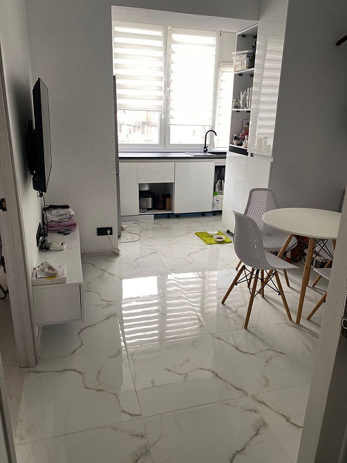 Продам 1 кімнатну квартиру по Соборній Рівне - зображення 1