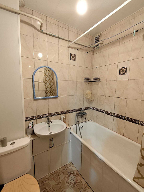 Здам 1 кімн. Героїв Крут з двома диванами Одеса - зображення 4