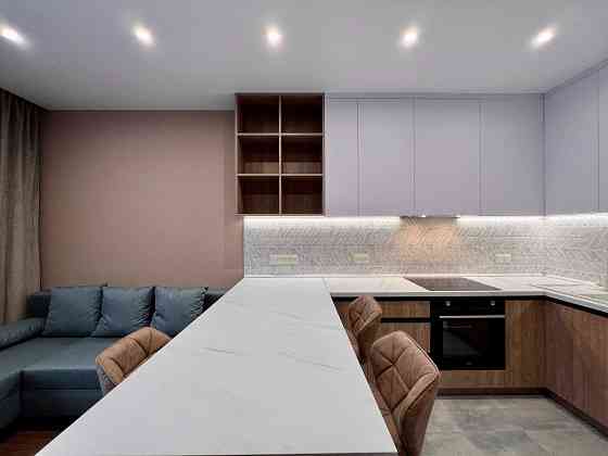 Затишна 1-кім. 40м2 з балконом в сучасному ЖК Файна Таун Київ