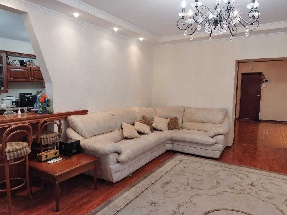 Оренда трикімнатної  квартири з ремонтом Оболонь Київ - зображення 2