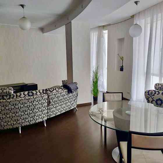 Сдам 3-х к. квартиру с паркоместом Гагарина 95А Дніпро