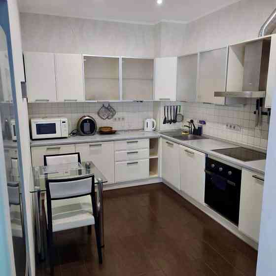 Сдам 3-х к. квартиру с паркоместом Гагарина 95А Дніпро