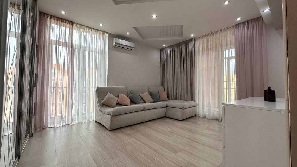 Комфорт Таун продаж просторої 4-х кімнатної квартири Київ - зображення 1