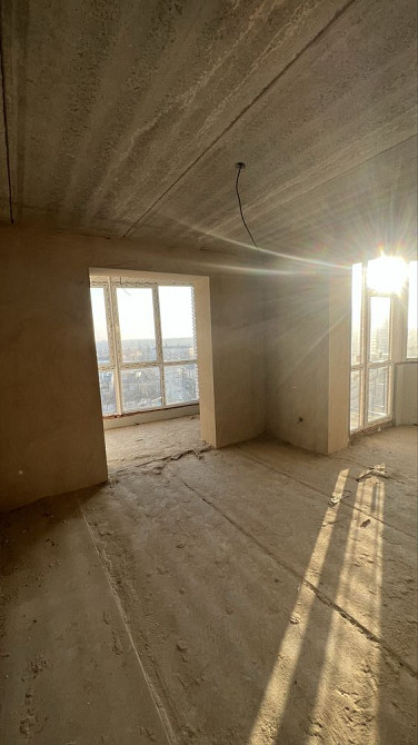 Продам велику 2-кімнатну квартиру в ЖК Атлант Луцьк - зображення 2