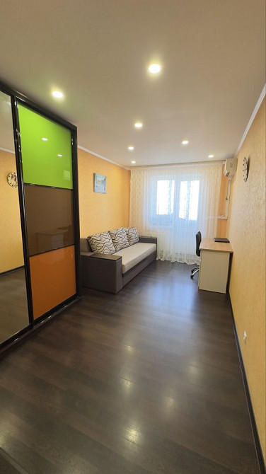 Продам укомплектовану 2 кімнатну квартиру вул. Головатого Борисполь - изображение 1