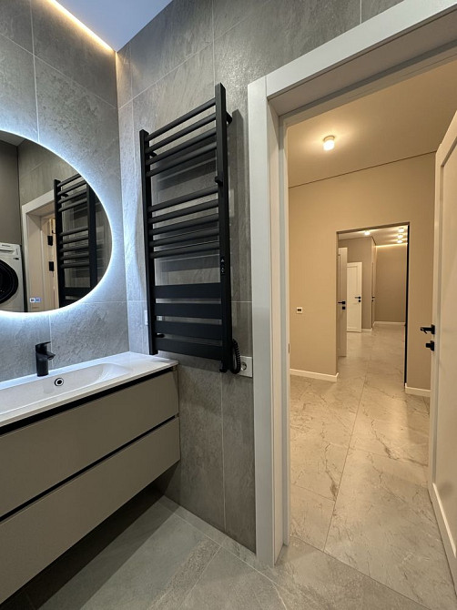 Продається 3-х кімнатна новобудова, Проспект Незалежності Чернівці - зображення 3