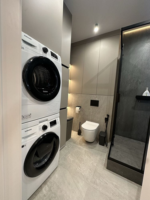 Продається 3-х кімнатна новобудова, Проспект Незалежності Чернівці - зображення 2