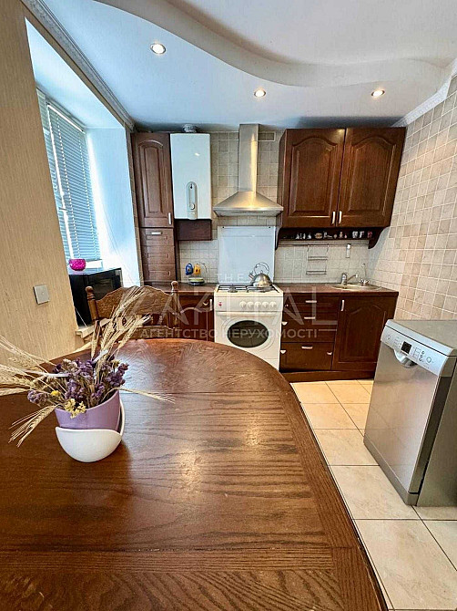 Продажа ВИГІДНА ЦІНА  / ЦЕНТР Квартира / ул. Антоновича, Голосеево Київ - зображення 8