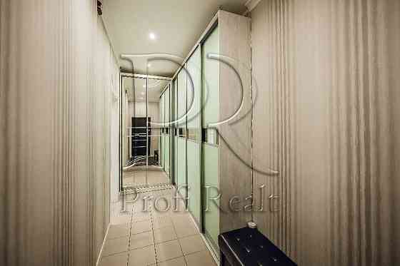 Продаж 3 кімн. квартири за адресою Хоткевича Гната 8 Київ