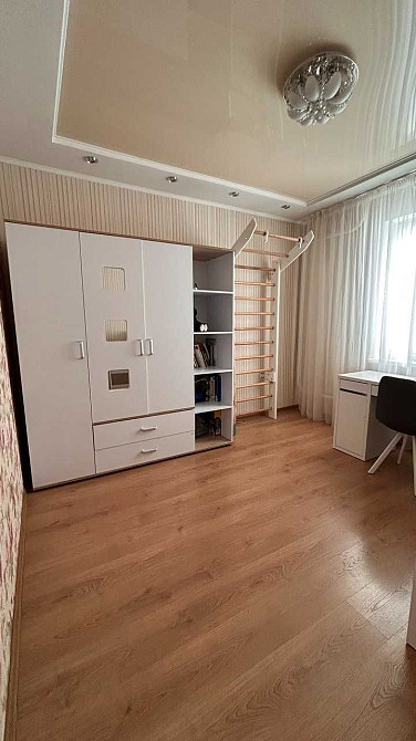 Продаж 3-к. кв. у Кривому Розі (Покровський район) / м-н 5 Зарічний Кривой Рог - изображение 3