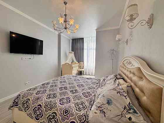 48 Жемчужина, Каманина, 1-но комнатная с ремонтом Одеса