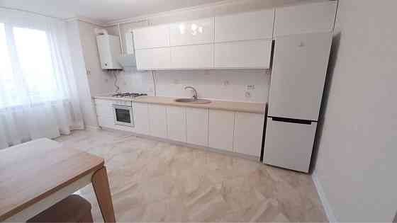 Здається укомплектована 1- но кімнатна квартира, вільна 26 числа! Чернівці