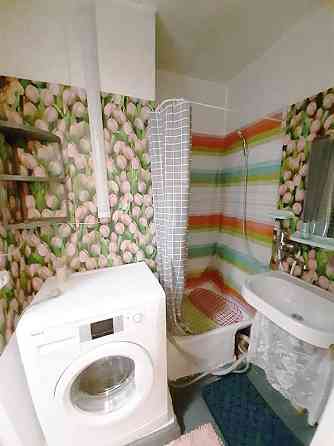 Простора 1-на квартира на Воскресінці, бул. Перова, 15В Київ