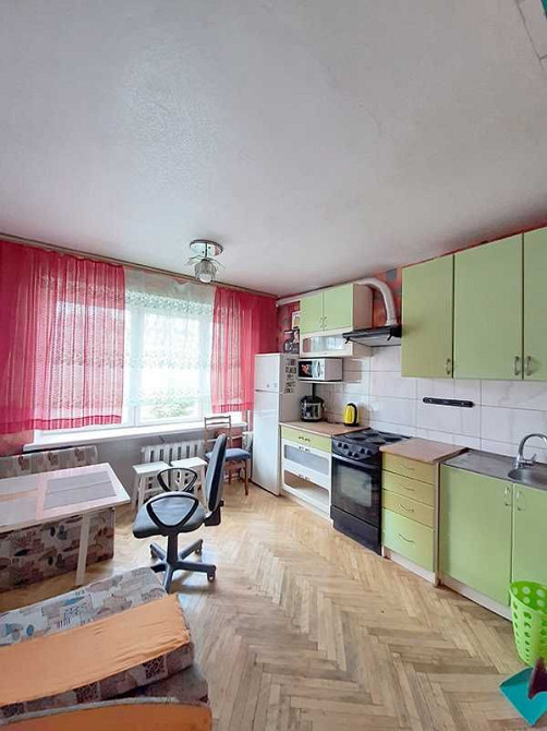 Простора 1-на квартира на Воскресінці, бул. Перова, 15В Київ - зображення 1