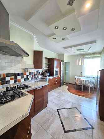 Продаж 3-х кімнатної квартири з паркомісцем. Поруч Стрийський парк. Львов