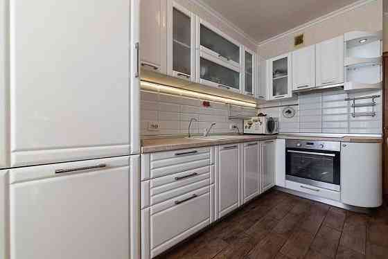 Квартира метро Лівобережна генератор на ліфт встановлен Туманяна 3 Київ