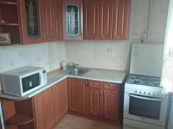 продаж 1 кім.квартири біля метро .ГЕРОЇВ ДНІПРА Київ