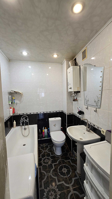 Продаж! 4-кімн. "ЧЕШКА", вул. Достоєвського Черновцы - изображение 1