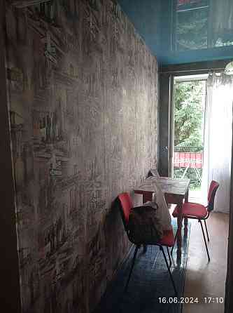 1 кімнатна квартира продам 1 поверх газплита автономне опалення балкон Киев