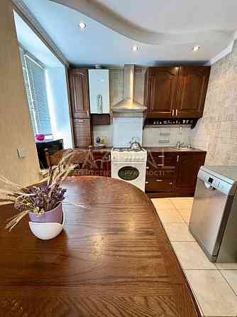 Продаж / Квартира, м. Либідська 2 хв, Голосіївський, вул. Антоновича Київ