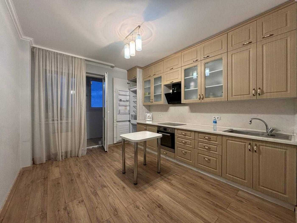 Продається видова 1-кімнатна квартира, 50 м², ЖК "Деміївка" Київ - зображення 1