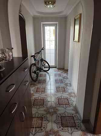 Здам 2к квартиру з ремонтом на Мілютенка 15а метро Лісова Київ