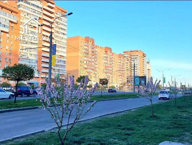 Продаю 1-к  54 м2 метро Спортивная, проспект Гагарина, Новострой Харків - зображення 1