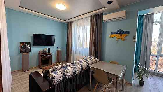 Простора квартира з хорошим стильним ремонтом Ірпінь