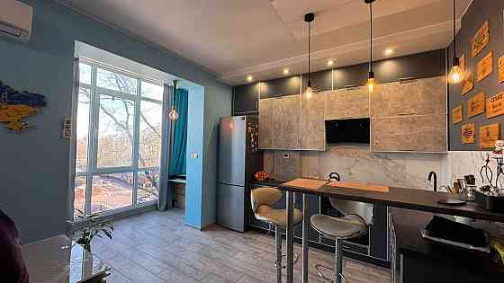 Простора квартира з хорошим стильним ремонтом Ірпінь