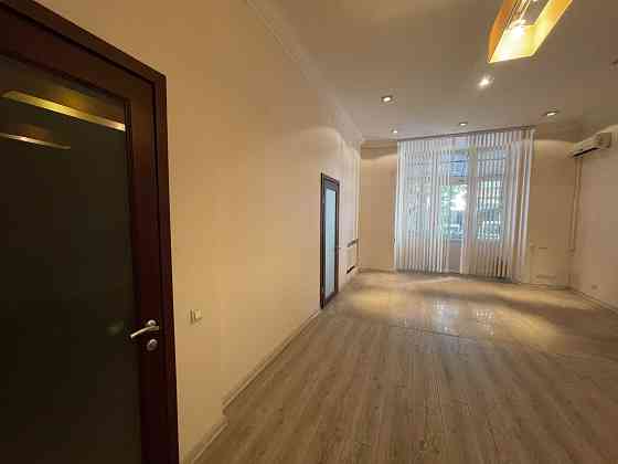 Простора 2-кімнатна з ремонтом в Приморському районі Одеса