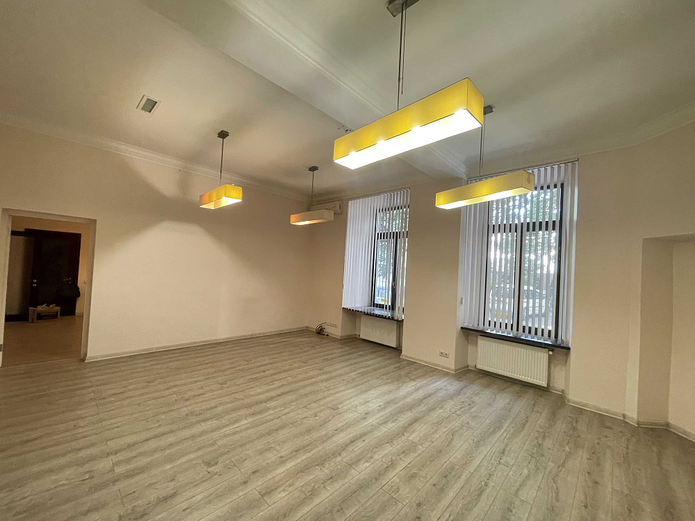 Простора 2-кімнатна з ремонтом в Приморському районі Одеса - зображення 5