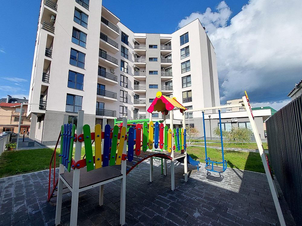 ПівторашкаЖкГрафіт Ужгород - изображение 1