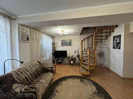 Продаж 4 кімнатної дворівневої квартири по вул. Грабянки Львов