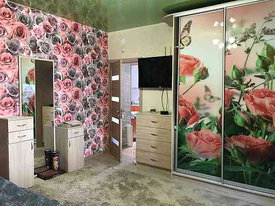 Квартира на земле с хорошим участком-альтернатива дому в черте города Одеса