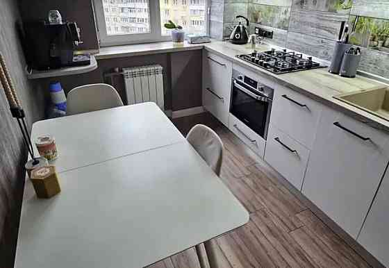 ТРЦ Караван Продаж 3к квартири вулиця Янтарна лівий берег Днепр