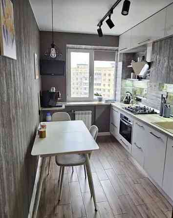 ТРЦ Караван Продаж 3к квартири вулиця Янтарна лівий берег Днепр