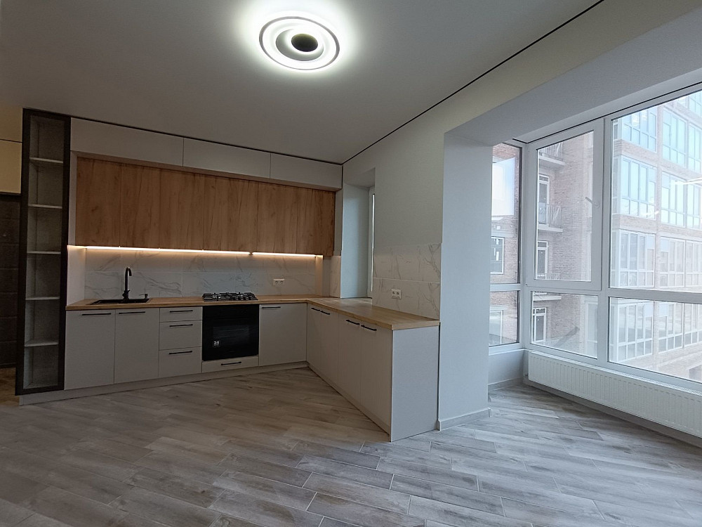 Однокімнатна 50м2 в центрі міста Івано-Франківськ - зображення 2