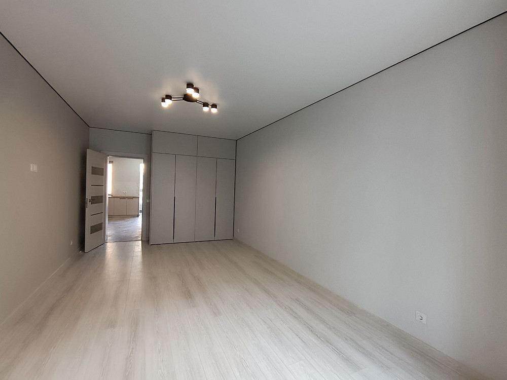 Однокімнатна 50м2 в центрі міста Івано-Франківськ - зображення 5