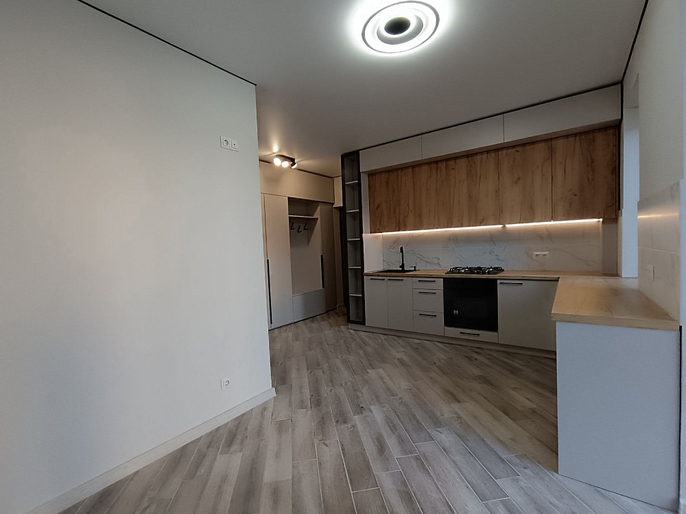 Однокімнатна 50м2 в центрі міста Івано-Франківськ - зображення 3